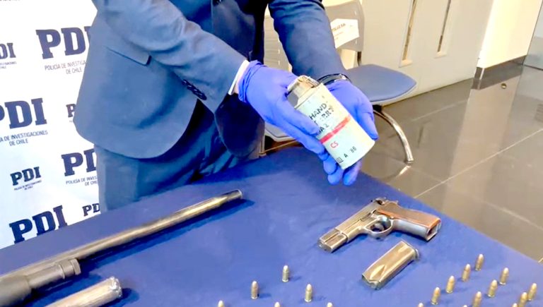 Detienen a sujeto por vender drogas y mantener armas y bomba lacrimógena