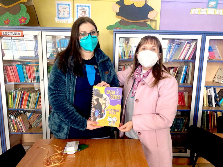 Docente curicana ganó pasantía a Canadá