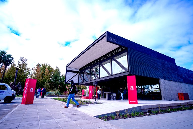 UTalca inauguró edificio y espacios tecnológicos en el campus Curicó