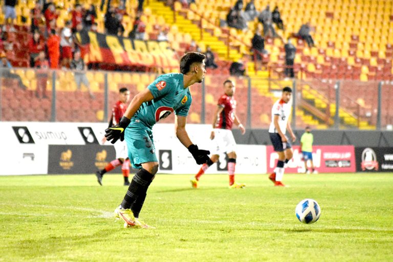 “Santa Laura” le hizo bien a Rangers y consiguió victoria 1-2 ante Recoleta