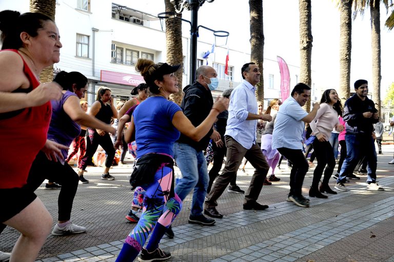 Curicó se llenó de fiesta y deporte en el Día Internacional de la Actividad Física