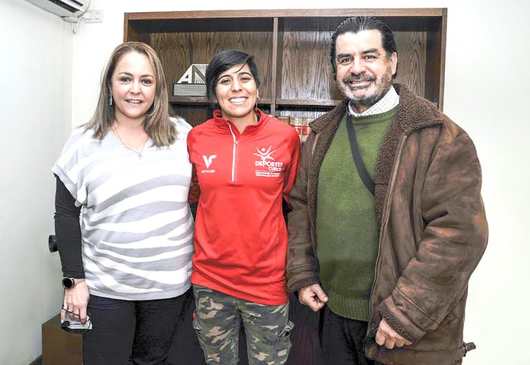 Tania González: A tiempo completo en su moto