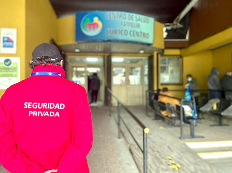 Con guardias y cámaras refuerzan medidas  de seguridad en recintos de salud primaria