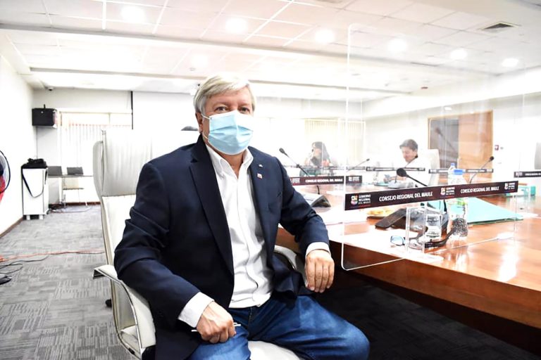 Consejero reconoce atraso en proyectos de la salud primaria para Curicó