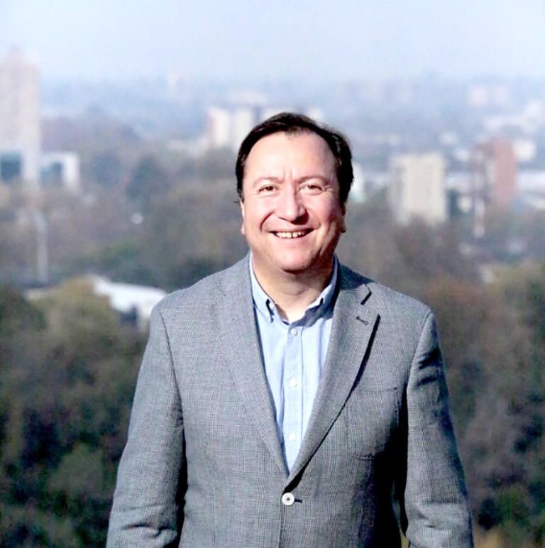 Municipalidad de Talca premia a los tres ganadores del concurso “Stella Corvalán”