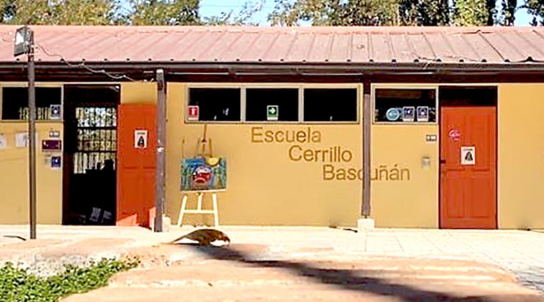 Dan curso a investigación contra profesor  por castigo que propinó a estudiante TEA