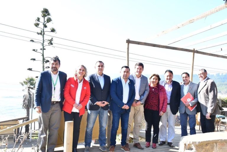 Alcaldesas y alcaldes de la provincia de Curicó acuerdan impulsar una asociación