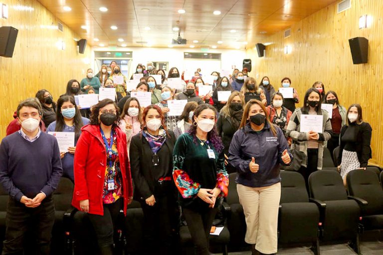 Reciben a participantes del Programa Jefas de Hogar