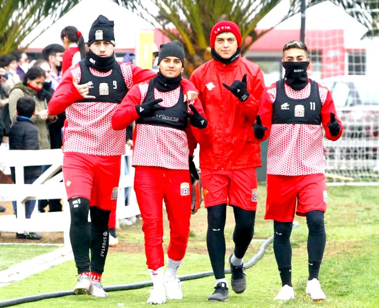 Ganando Curicó Unido será puntero