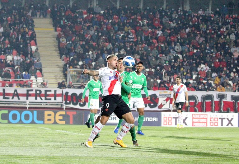 El curi otra vez golea y es cuarto