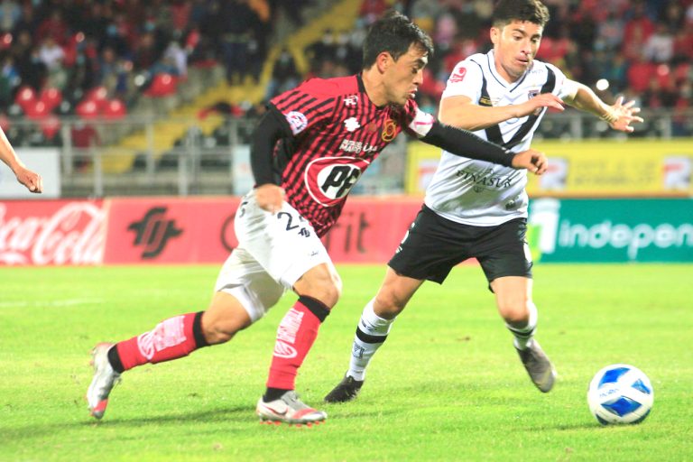 En encuentro de líderes Rangers buscará bajar al puntero e invicto