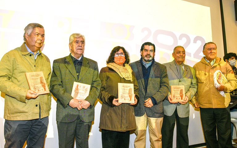 Emotivo homenaje a la Época de Oro de la Radio Curicana