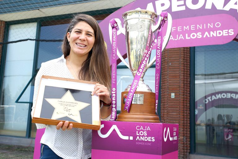 El fútbol femenino tiene a su “jefa” en el Paseo de las Estrellas