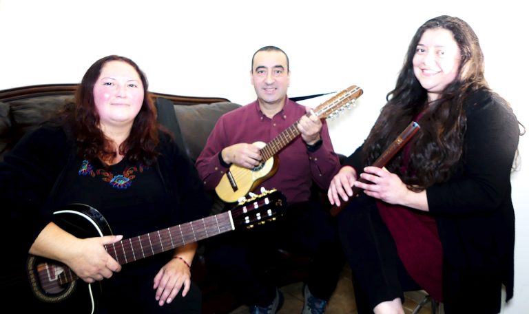 Tres cantautores se presentarán en el Centro de Extensión UCM Curicó
