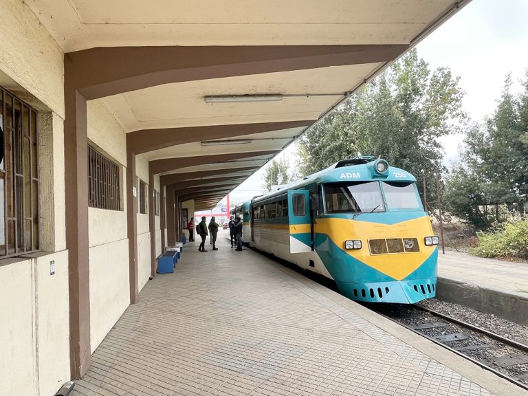 Gobernadora por ramal ferroviario: “Lo que queremos es restaurar las estaciones y para eso es EFE quien debe enviarnos el proyecto”