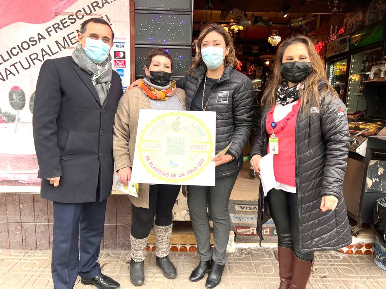 Cinco locales comerciales reciben sello de  cumplimiento de nueva ley medioambiental