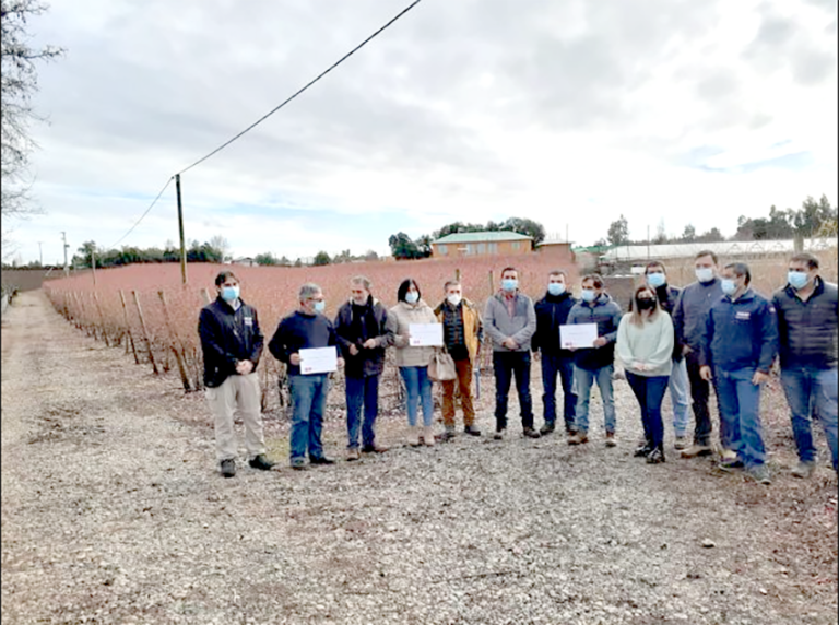 Agroseguros del Minagri visita a agricultores maulinos indemnizados por daños climáticos