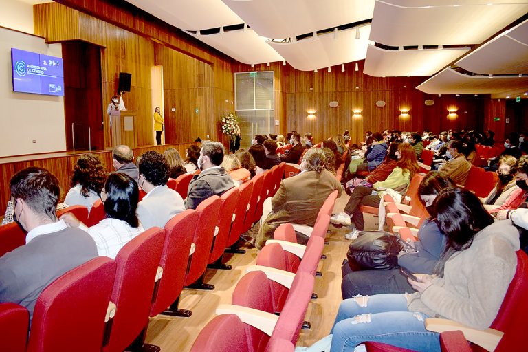 U. Autónoma se compromete con  la superación de brechas de género