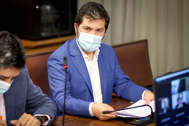 Nueva denuncia suma CGE por los reiterados cortes de energía