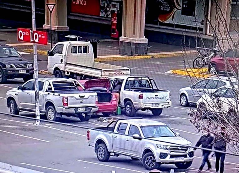 Roban especies desde los estacionamientos de  centros comerciales en la comuna de Curicó