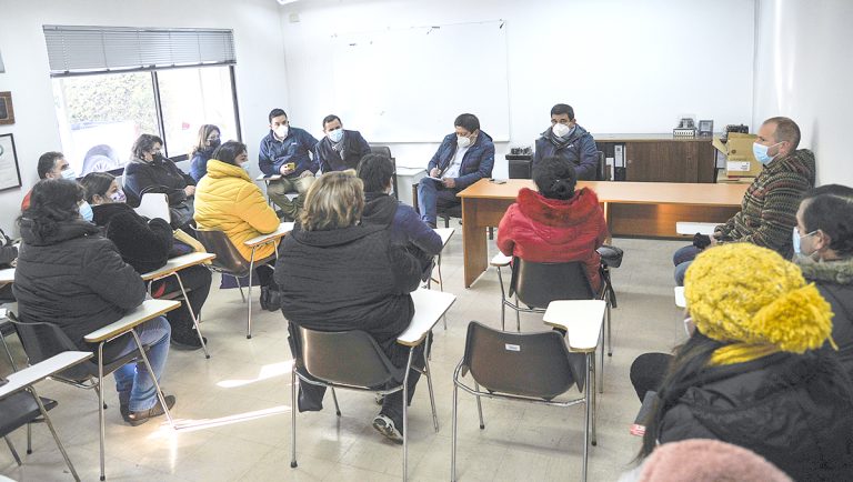 Vecinos se aburrieron de constantes cortes de energía