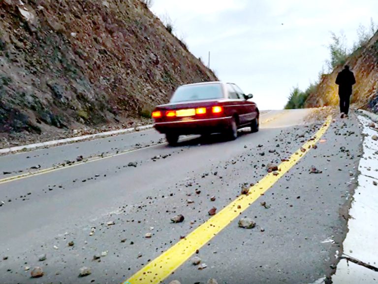 Alertan falta de mantención en ruta hacia el Radal Siete Tazas
