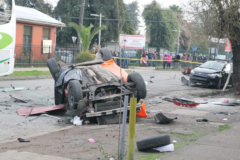 Una persona fallecida dejó accidente de tránsito en avenida Balmaceda