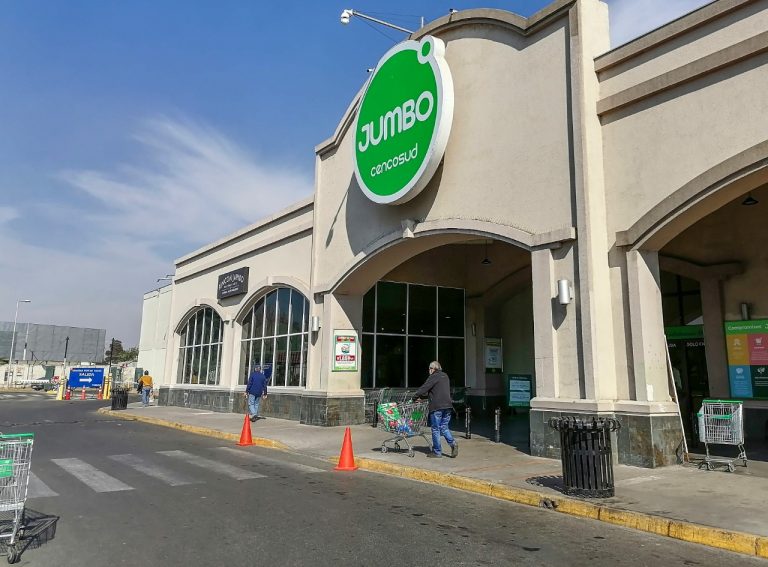 Formalizan a juez de Curicó por hurto en supermercado