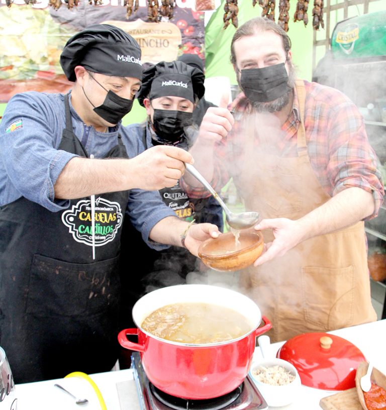 Con formato “presencial” comenzó una  nueva versión de “Cazuelas y Caldillos”