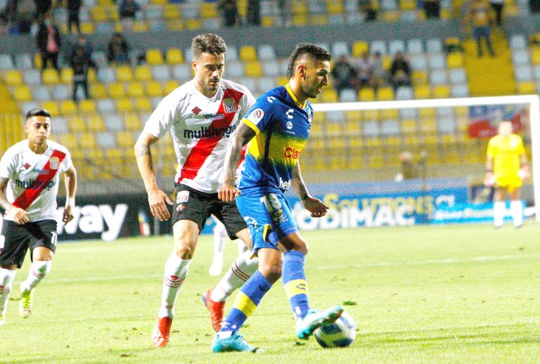 Sábado a las 20:30 horas juega el curi vs Everton