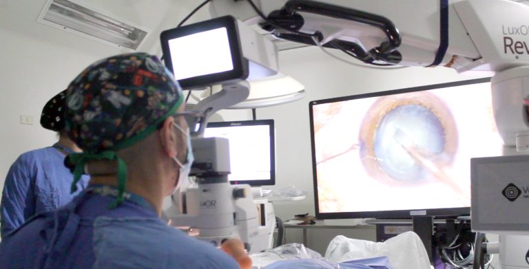 Hospital de Talca: Servicio de Oftalmología estrena tecnología para tratamiento de cataratas