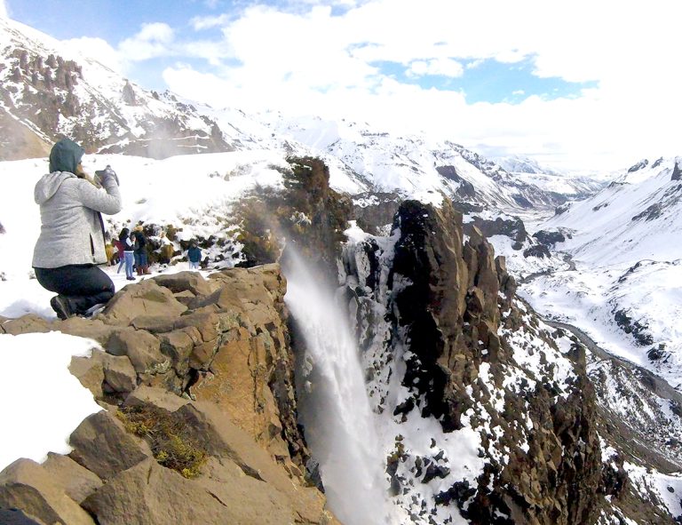Autoridades piden a turistas informarse y  respetar medidas para viajar a la cordillera