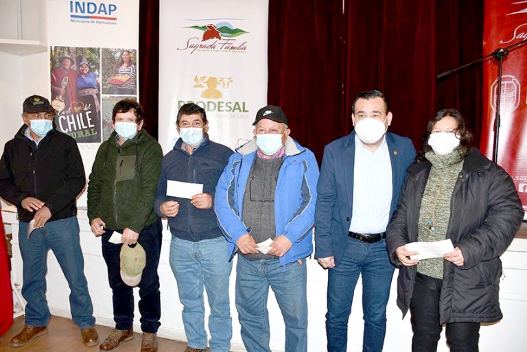 Más de 130 agricultores recibieron apoyo económico para la reactivación