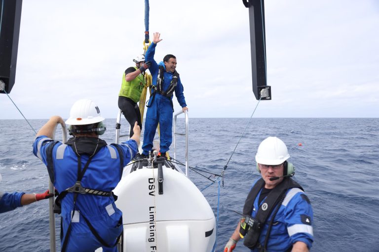 Científico que bajó a la Fosa de Atacama ofrecerá charla magistral
