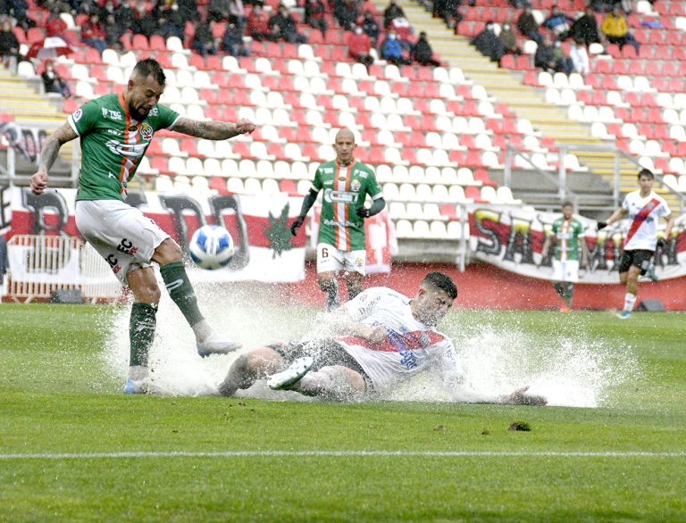 Sale el sol, el Curi anota, gana y es sublíder