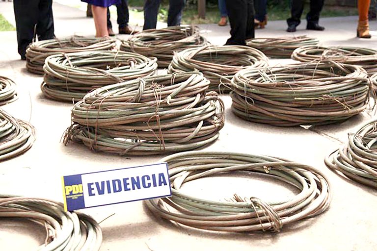 Autoridades, policías y empresas eléctricas coordinan acciones contra el robo de cables