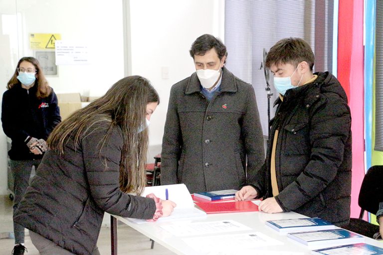 Familias de Romeral recibieron subsidios para la construcción de sus viviendas