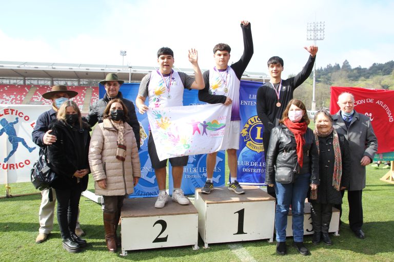 Torneo de atletismo congregó a niñas y niños en La Granja