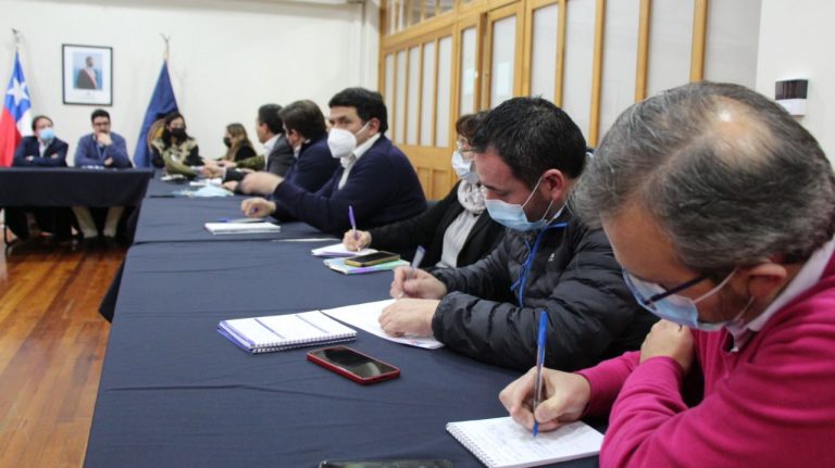 Inician acciones para erradicar comercio ambulante en las calles de Talca