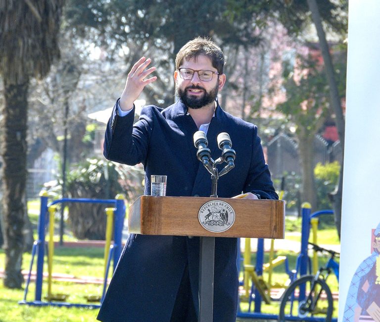 Presidente aborda ausencia de estación de trenes para Curicó