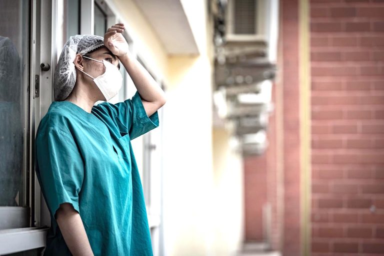 Coloquio dirigido a profesionales de la salud abordará duelo por fallecimiento de pacientes