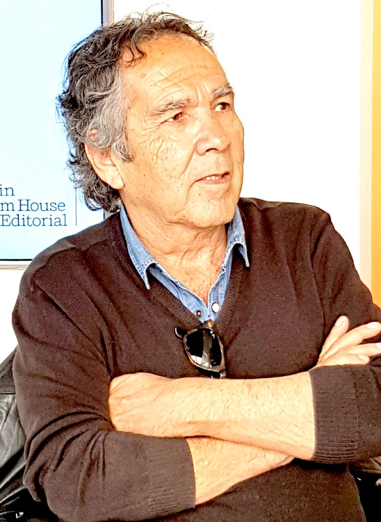 Escritor talquino Hernán Rivera Letelier es el nuevo Premio Nacional de Literatura