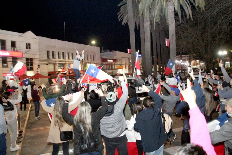Opción Rechazo se impuso con amplia mayoría y participación histórica