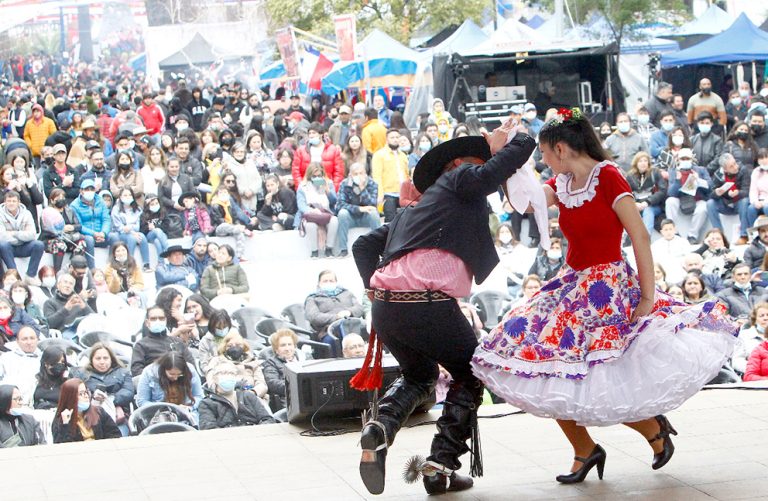 Fiesta de la Chilenidad de Curicó reunió a más de 100 mil personas