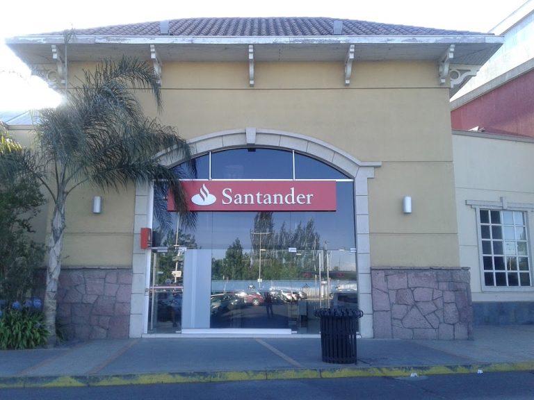 Millonario robo se registró en estacionamiento de centro comercial