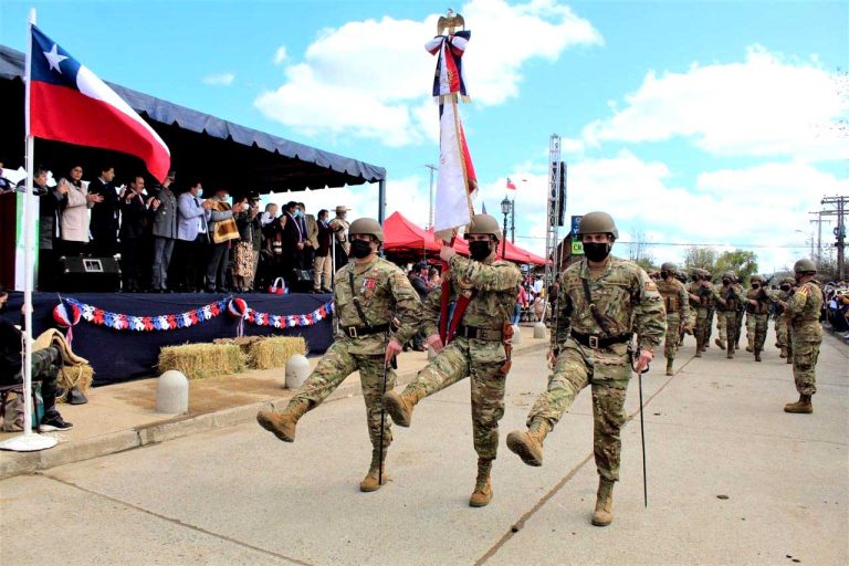 Masivo y aplaudido desfile de Fiestas Patrias en Pencahue