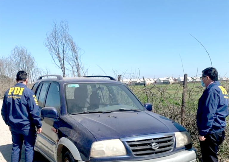 Delincuentes roban cinco vehículos desde automotora en centro de Linares