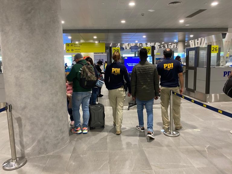 Expulsan a extranjero imputado por infracción a ley de drogas y armas