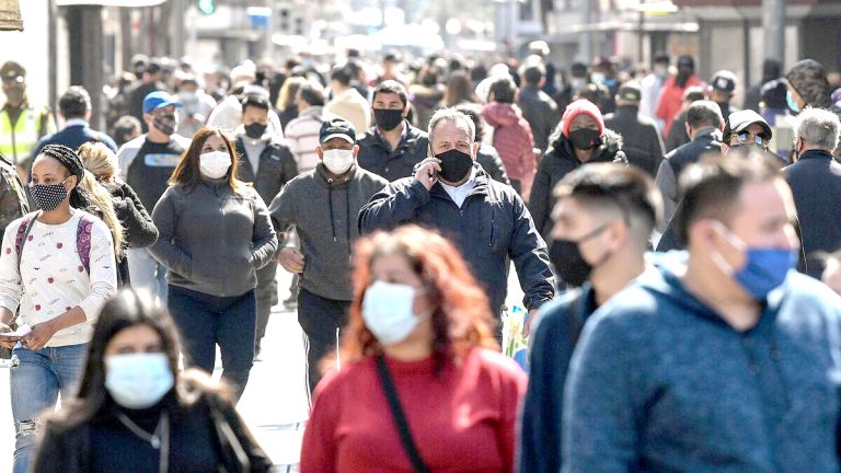 Flexibilización de restricciones debería haber sido anunciada “en un par de semanas más”