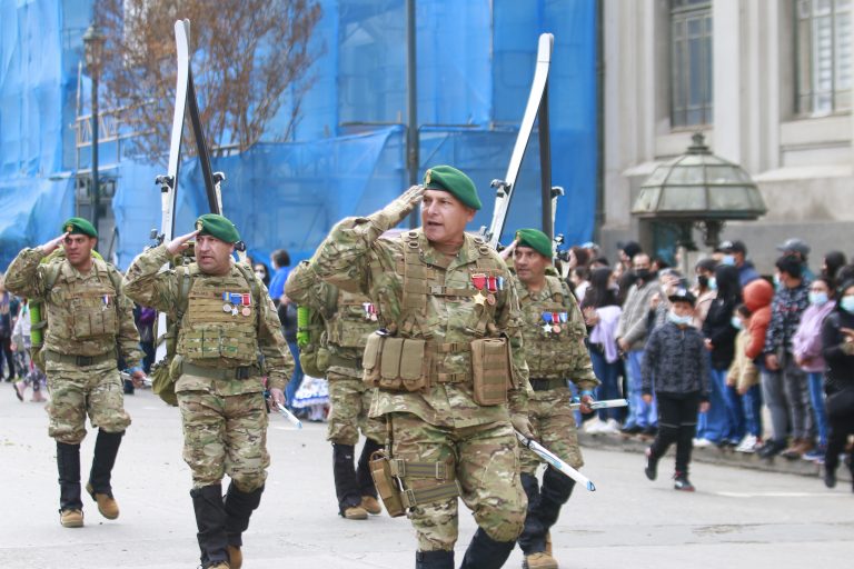 Te Deum y un imponente desfile cívico-militar coronaron festejos por Fiestas Patrias en Talca